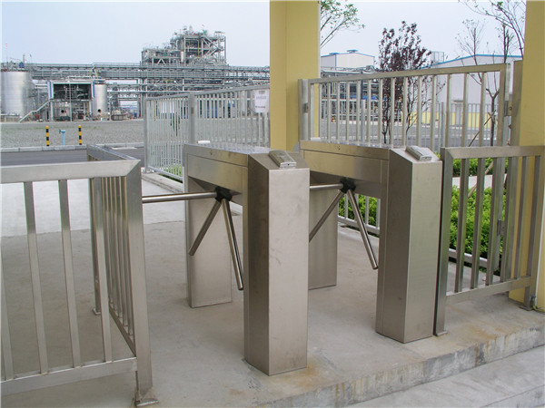 Mechanical 304 / 316 Stainless Steel Turnstile Three Roller Gate For Railway