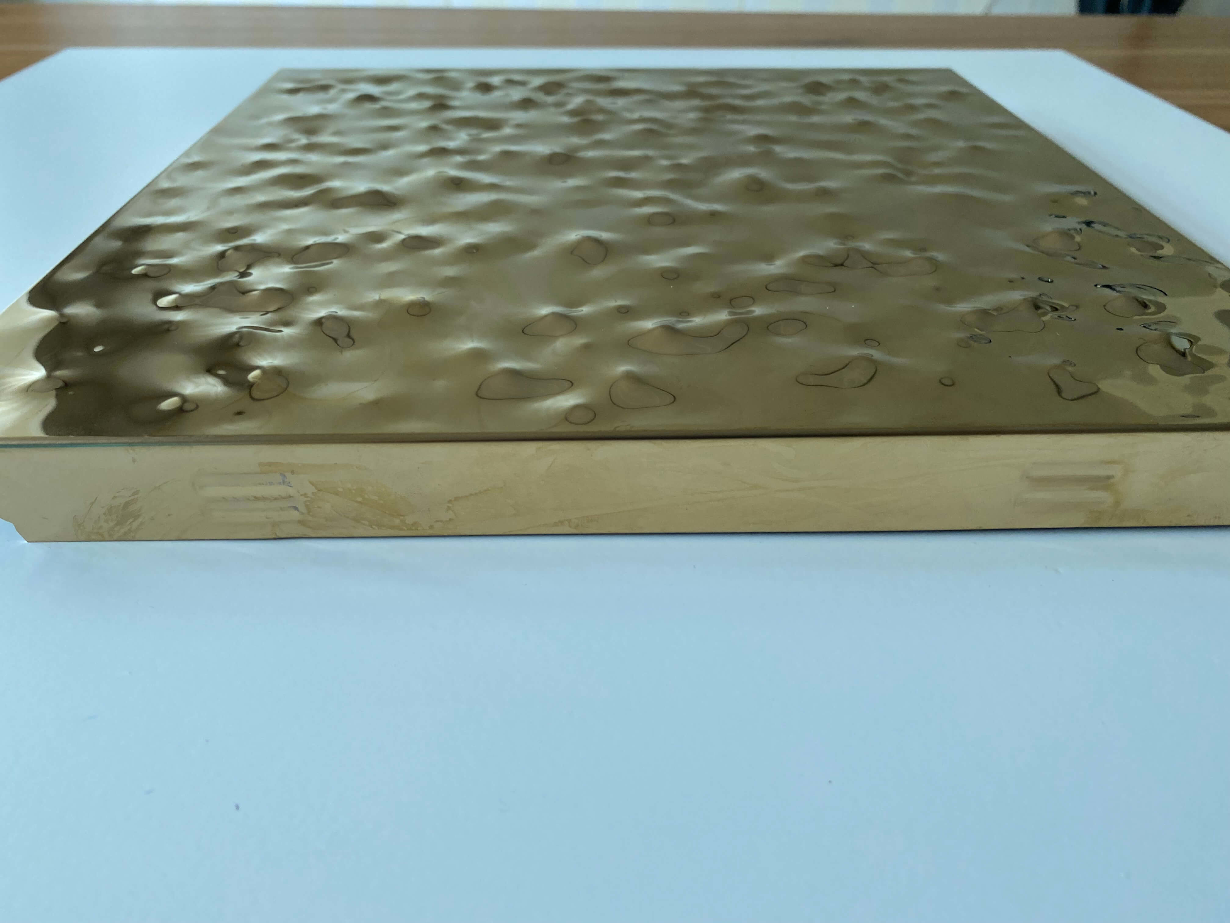 Wood Grain Aluminum Metal Ceiling 300x300x25mm Stainless Steel Ripple Clip In Ceiling