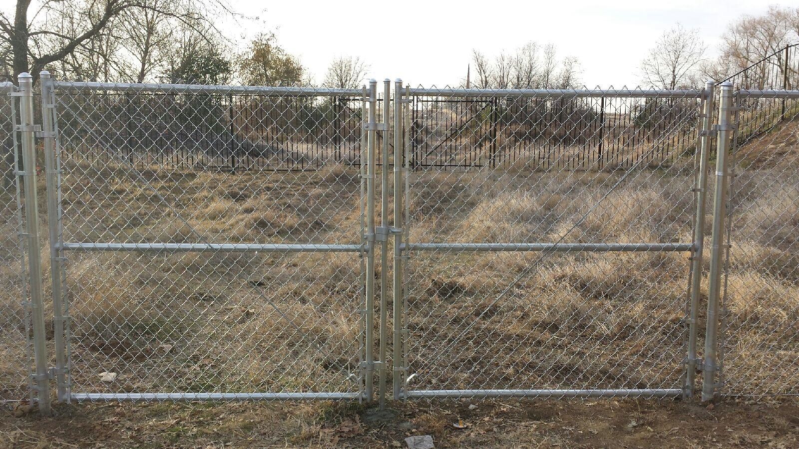 Black Galvanized 3.0m Height Steel Chain Link Fencing 50mm Pitch