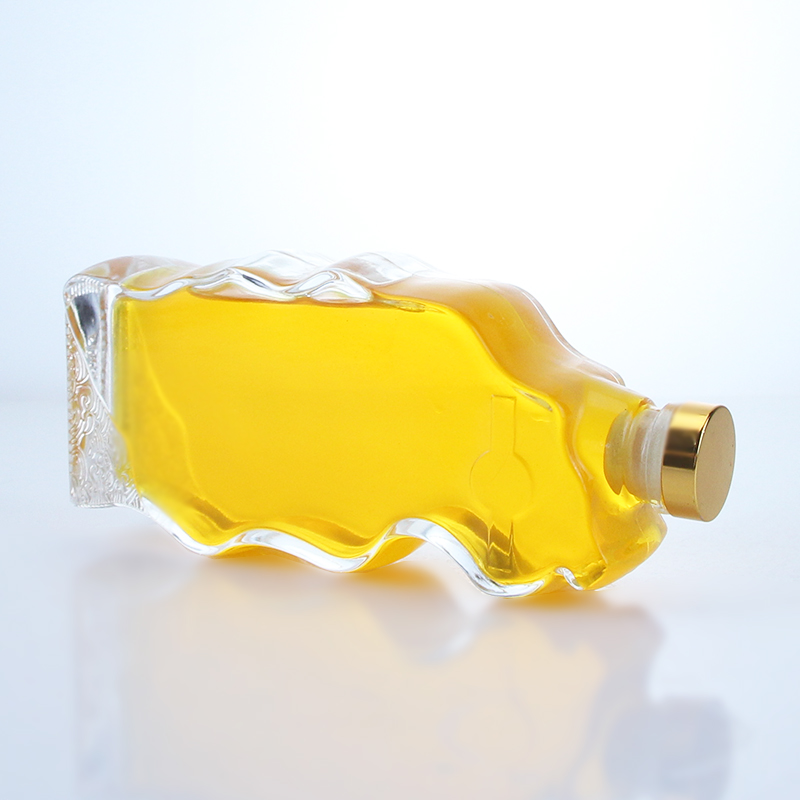 Cork Sealing Clear or Customized Special Shape Glass Bottle for Whisky Vodka Brandy