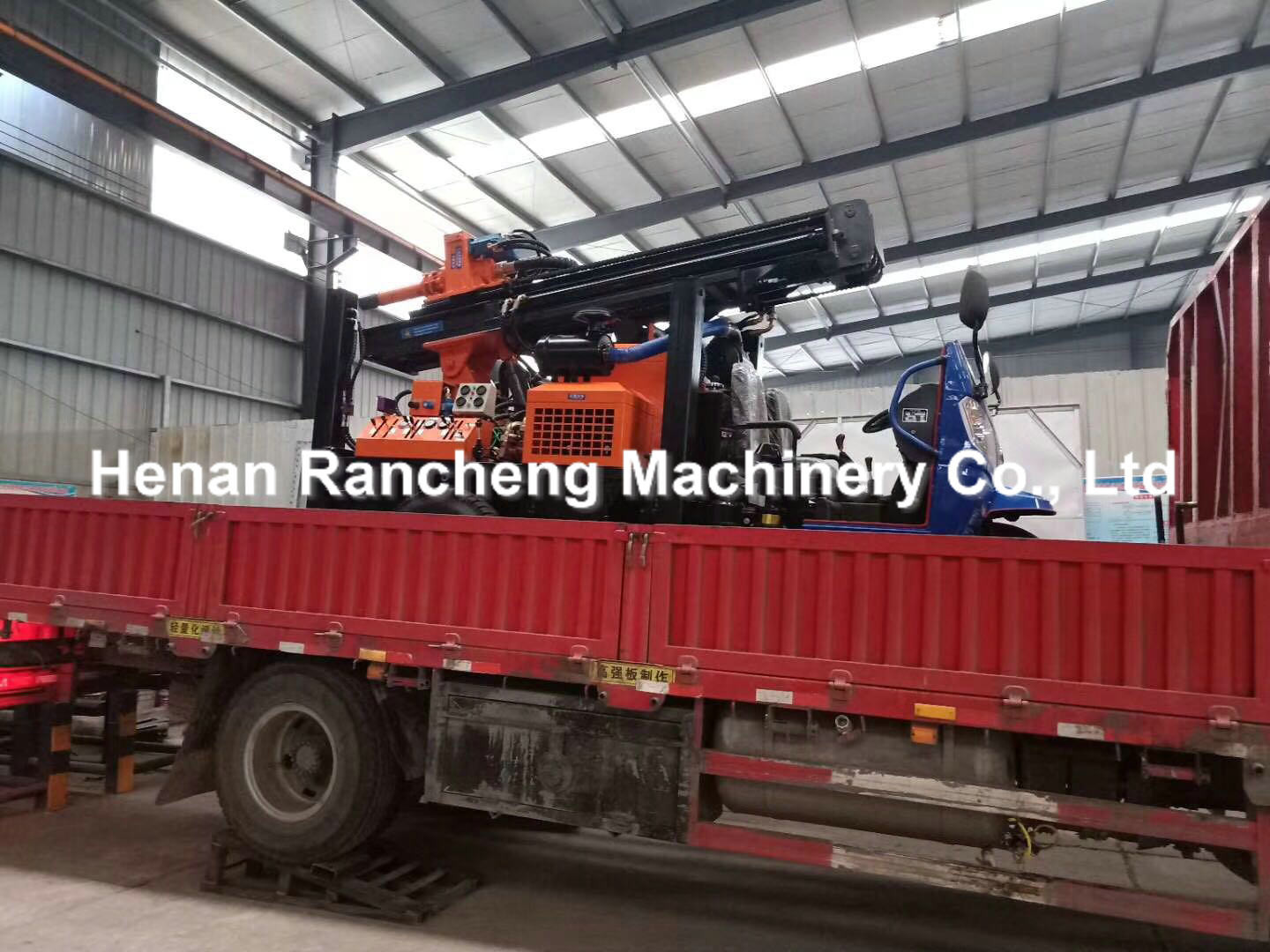 200m 22 HP Futian Brand Tricycle Mounted Hydraulic DTH Drilling Rig With Higher Air Power
