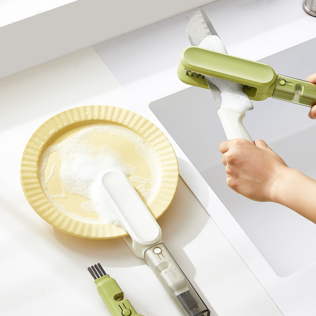11CM Safety Guard Handle Knives Blade Cleaning Grinding Tools 4 In 1 Cutlery Cleaning Brush
