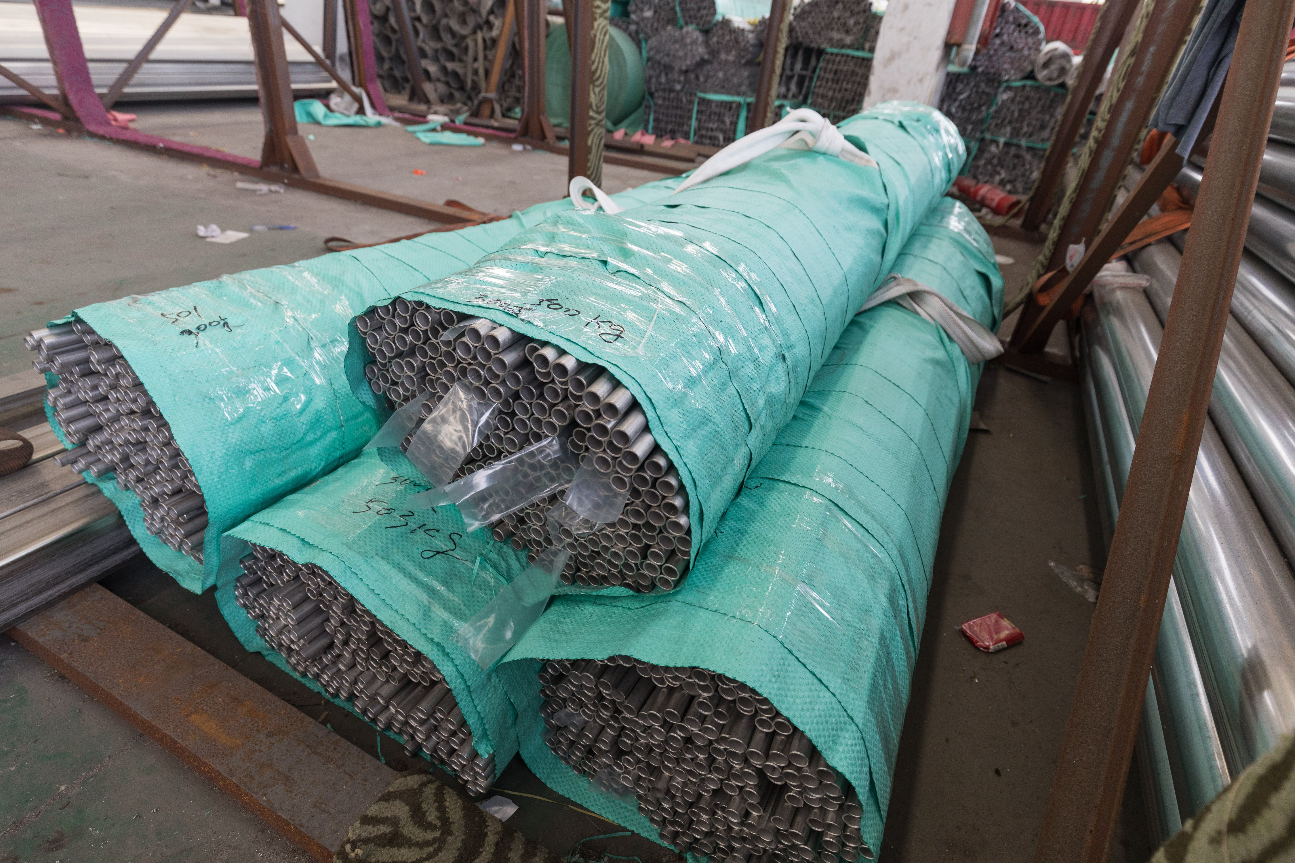 JIS Standard 316 Stainless Steel Tube Custom Seamless Pipe SS 304