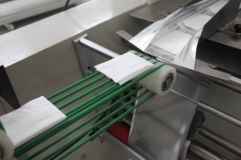 3.8KW Wet Wipes Packing Machine 650KG Non Woven Wipe Packing Line​