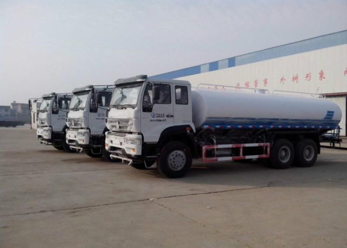 High Performance 20CBM Water Sprinkler Truck With Internal Anti - Corrosion Treatment