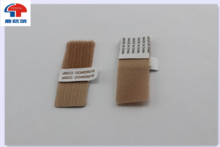 Professional Self Adhesive Hook And Loop Dots , Soft sticky On Dots Tape for