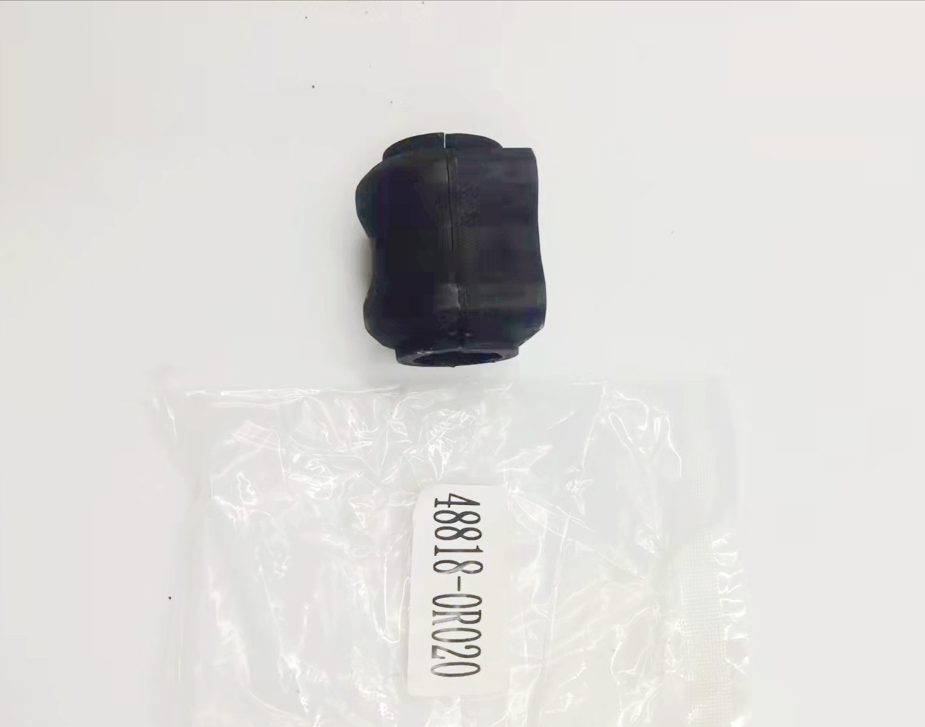 48818 0R020 Small Auto Rubber Arm Bushing Antirust Antiwear