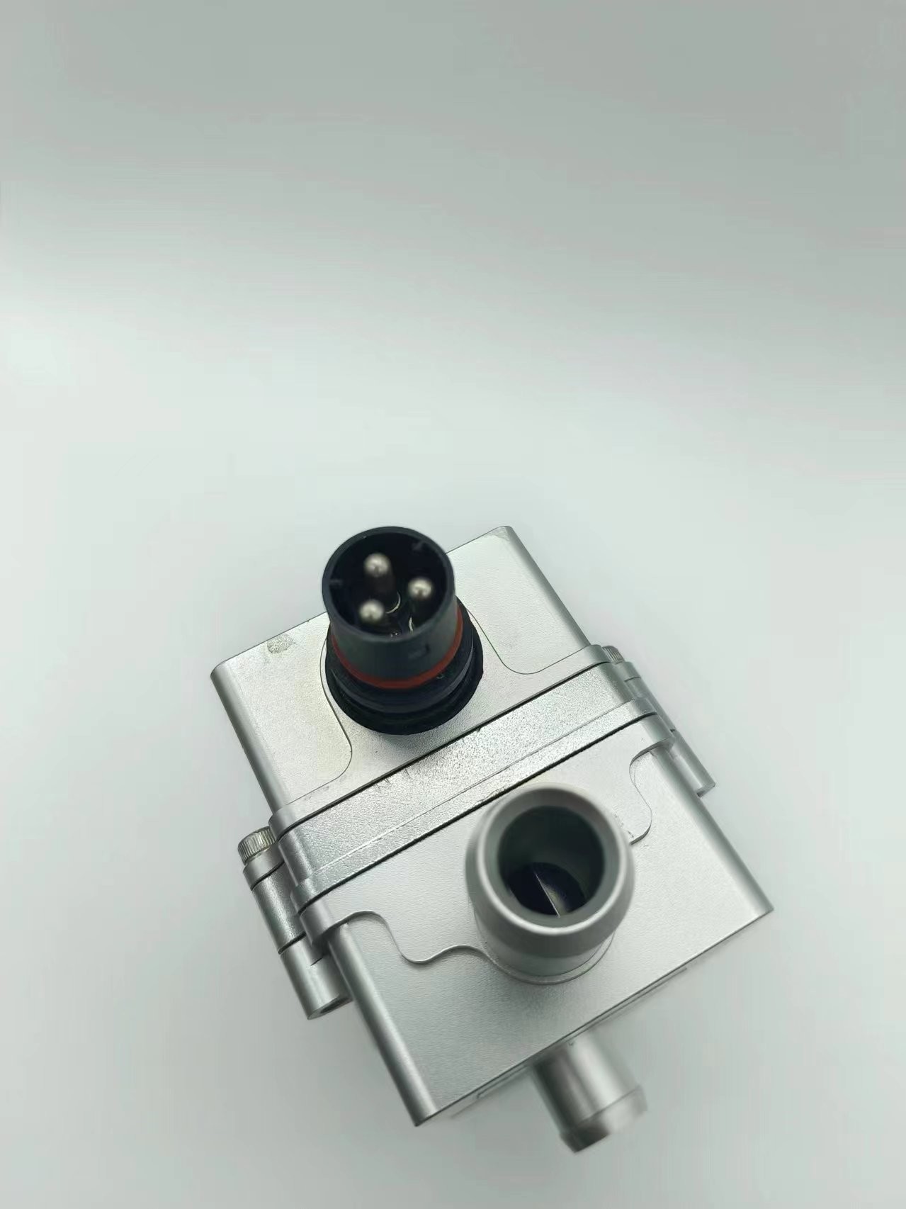 IP44 Electric Engine Preheater Silvery Color 1500W Safe And Reliable