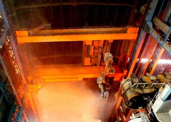 Lightweight 200/50 Ton Double Beam Crane Heat Resistant Metallurgy Steel Plant