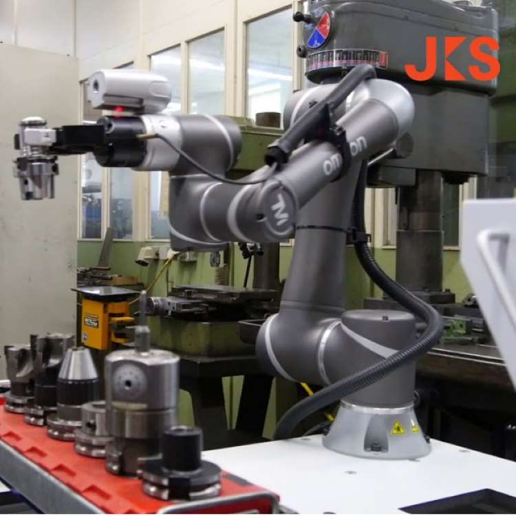 Collaborative Robotic Arm Of OMRON TM12M With Robot Arm 6 Axis 12kg Payload As Cobot Robot
