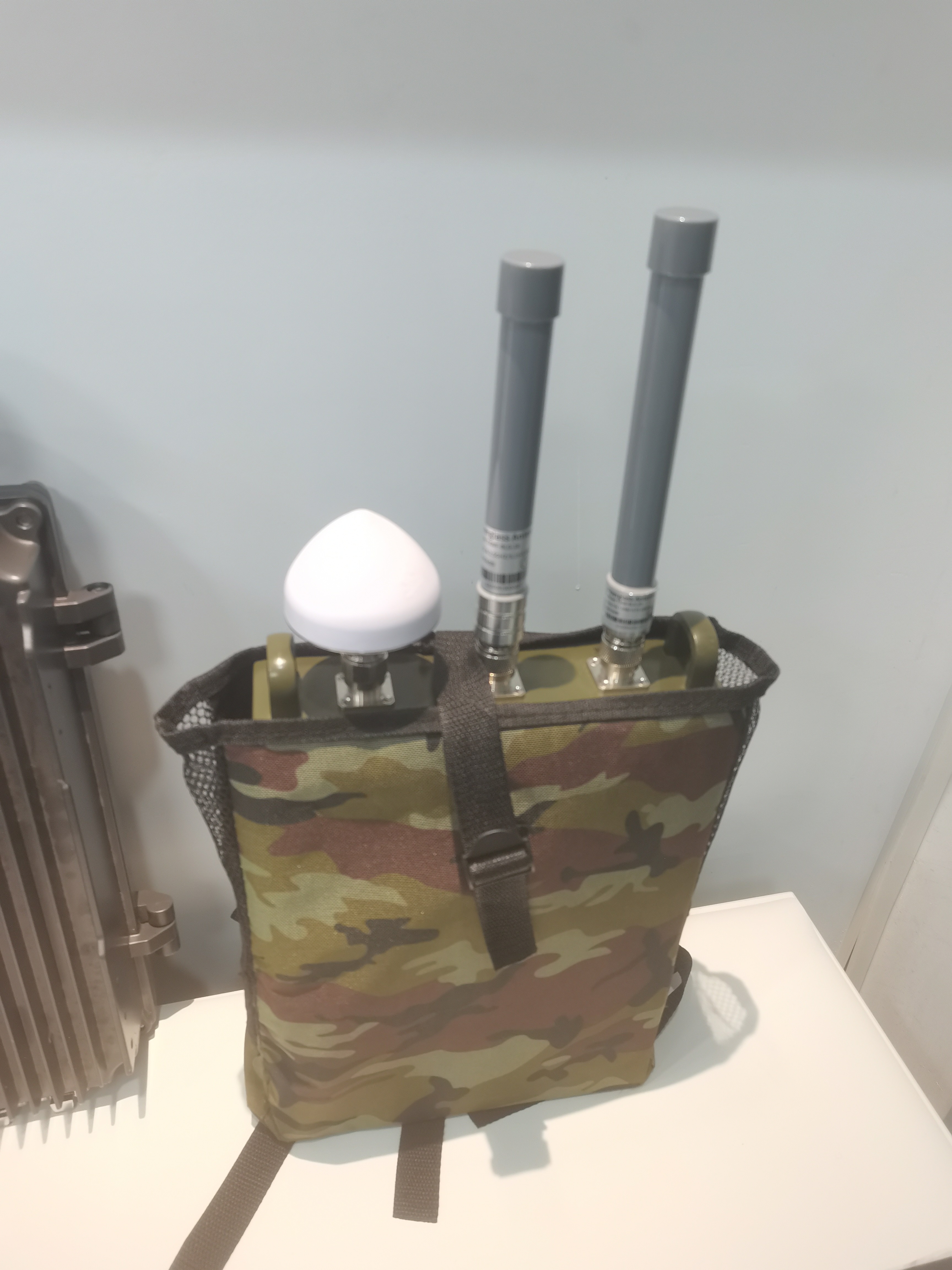  Backpack Style UAV Drone Jammer RF Suppression Portable Design Manufactures