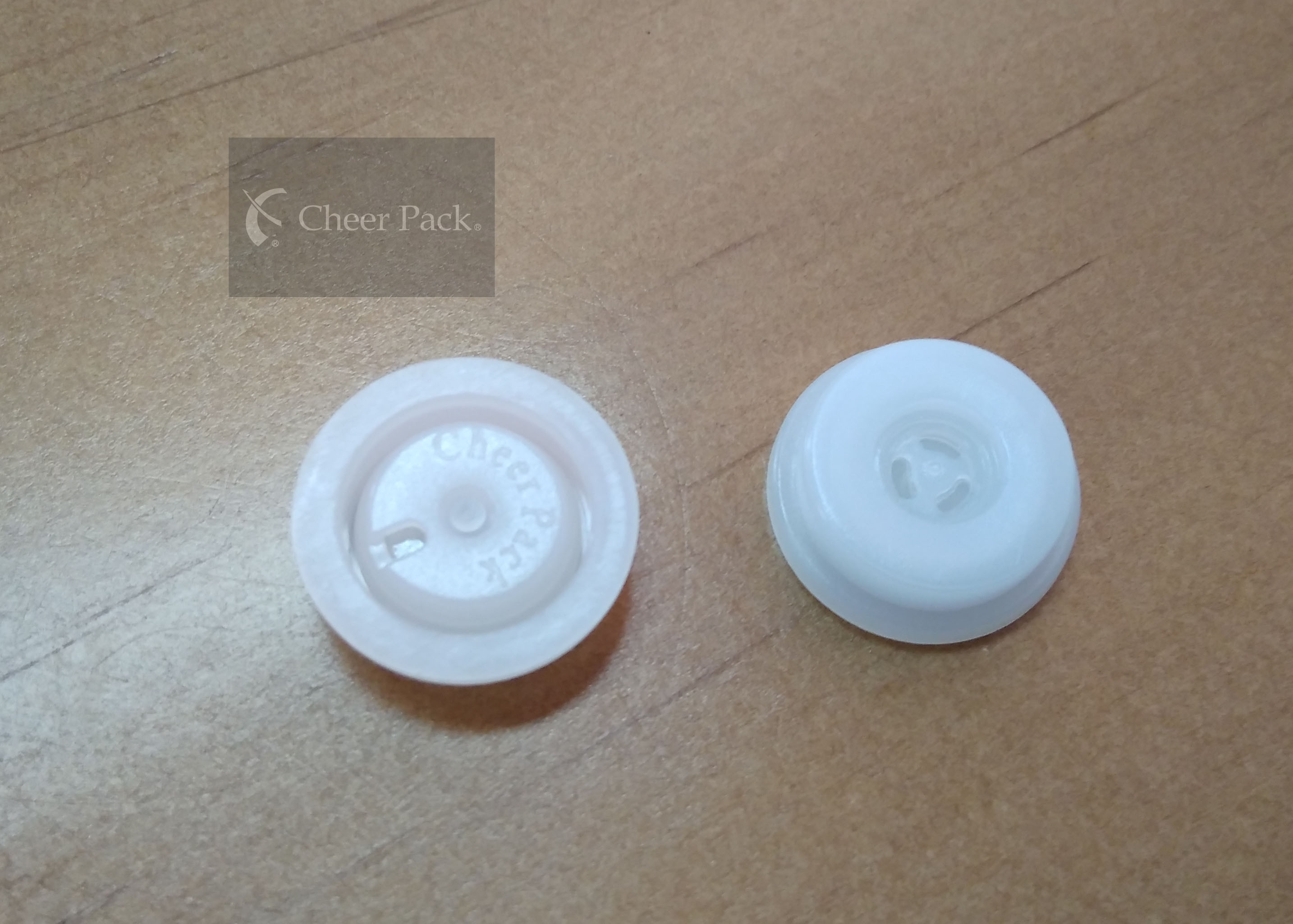 Polyethylene One Way Degassing Valve 5.7 Millimeter Height Free Sample