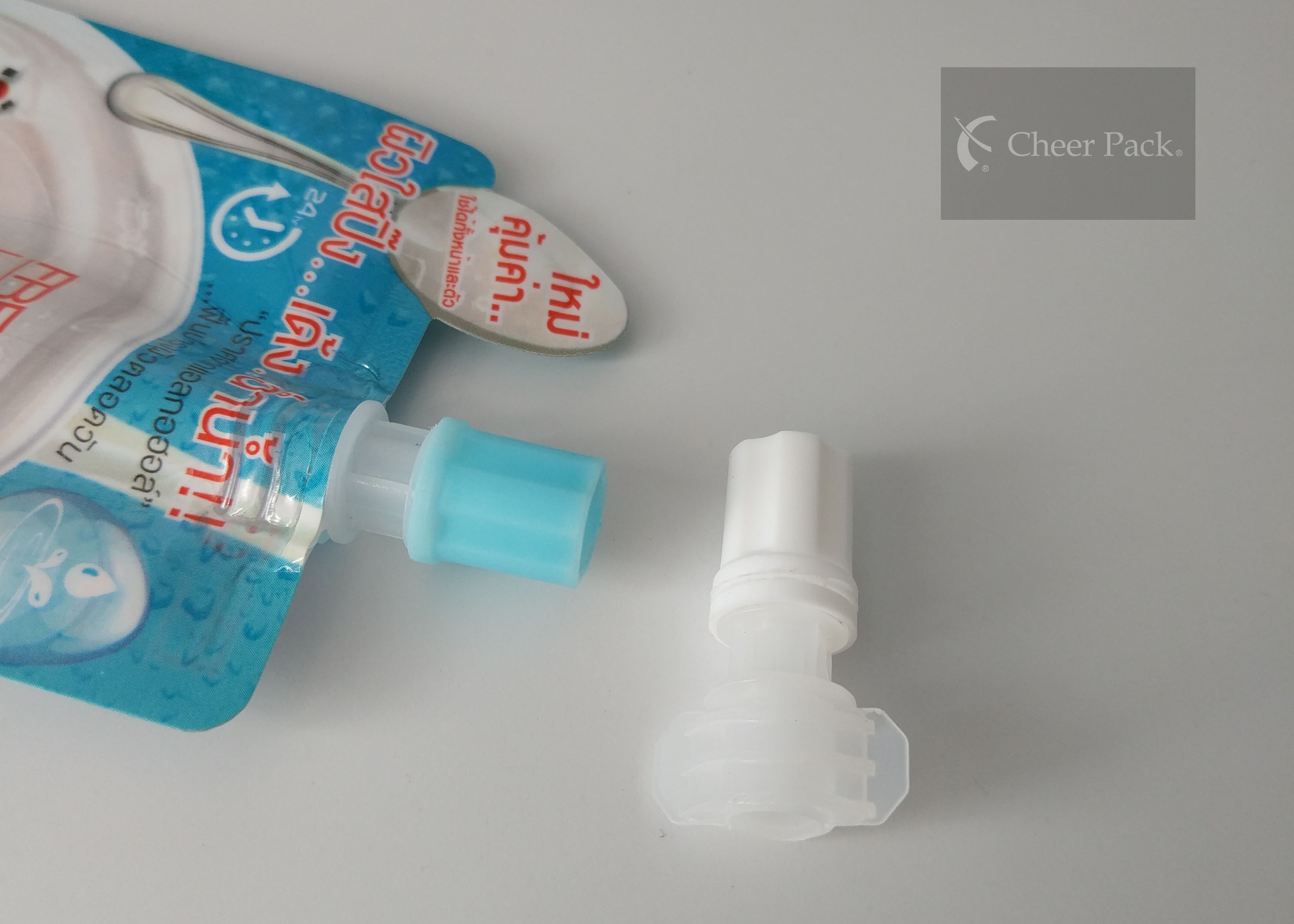 Small Plastic Bottle Spout Cap , Baby Food Pouch Caps OEM ODM Service