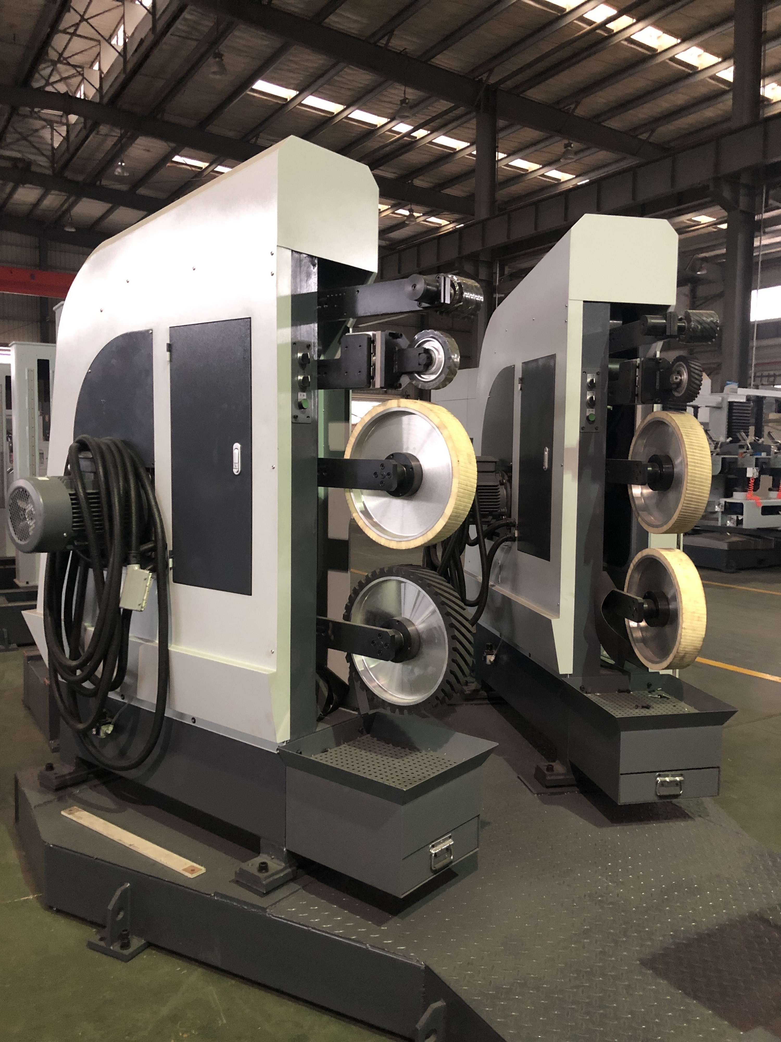 Automatic Metal Surface Polishing Machine Robot Cell For Sanitary Ware