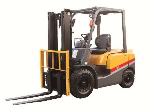2 3 4ton ISUZU Energy Saving Engine Diesel Powered Forklift Yellow Color Turning