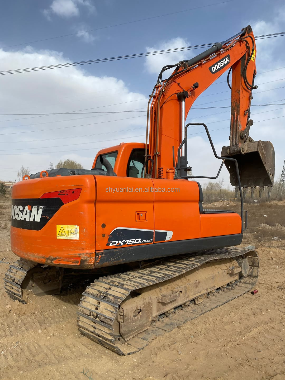 Doosan DH150 Excavator in Dubai 15000 KG Machine Weight Original Hydraulic Cylinder