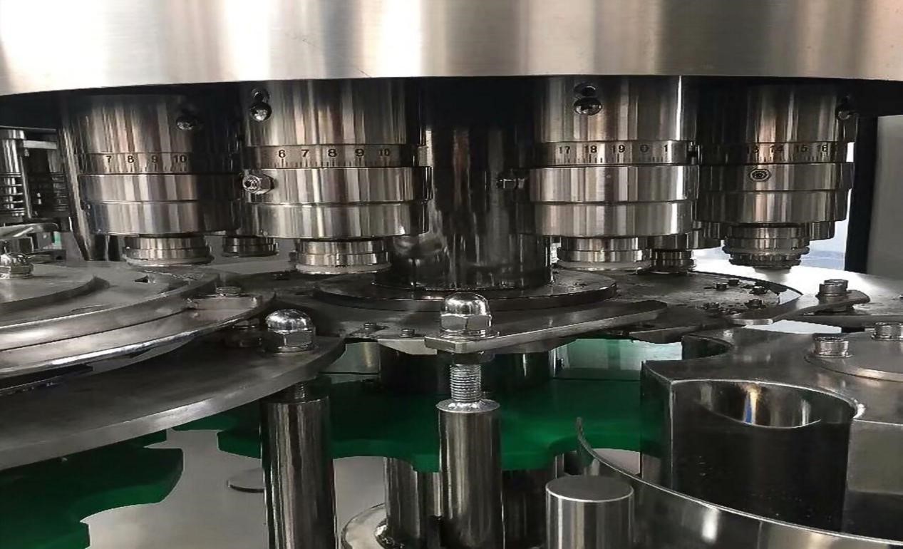Champagne Wine Glass Sparkling Water Soft Drink CSD Carbonated Beer Soda Bottle Filling Machine