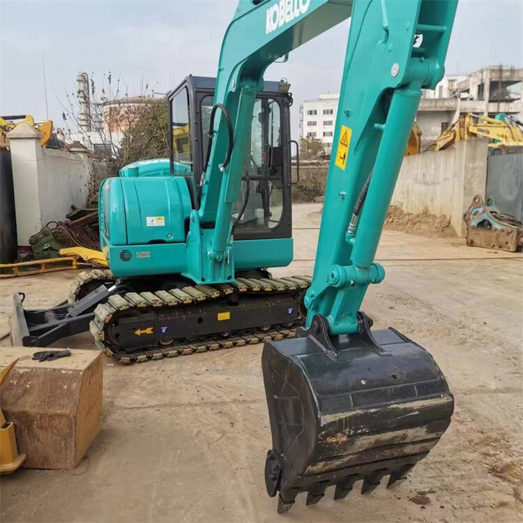 Original Used Kobelco SK75 Excavator Second Hand 7 Ton Mini Earth-moving Machinery Digger