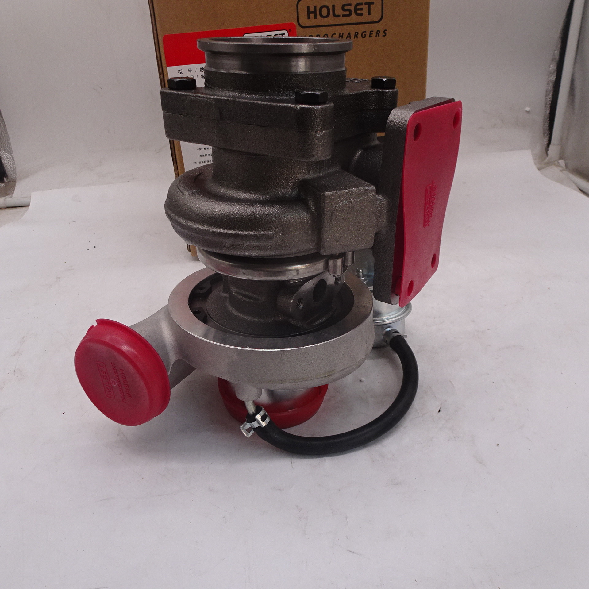 HE200 CUMmins B3.9 supercharger 3791826/3791825