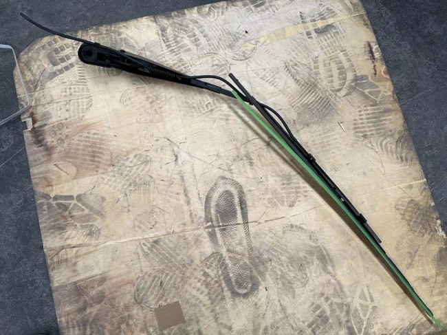 Wiper Assembly DZ16251740010 SHACMAN Truck Parts Shacman X6000