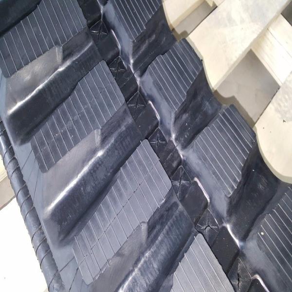 Black Undercarriage Rubber Tracks 300*55.5k*82 / Lightweight Rubber Tracks High