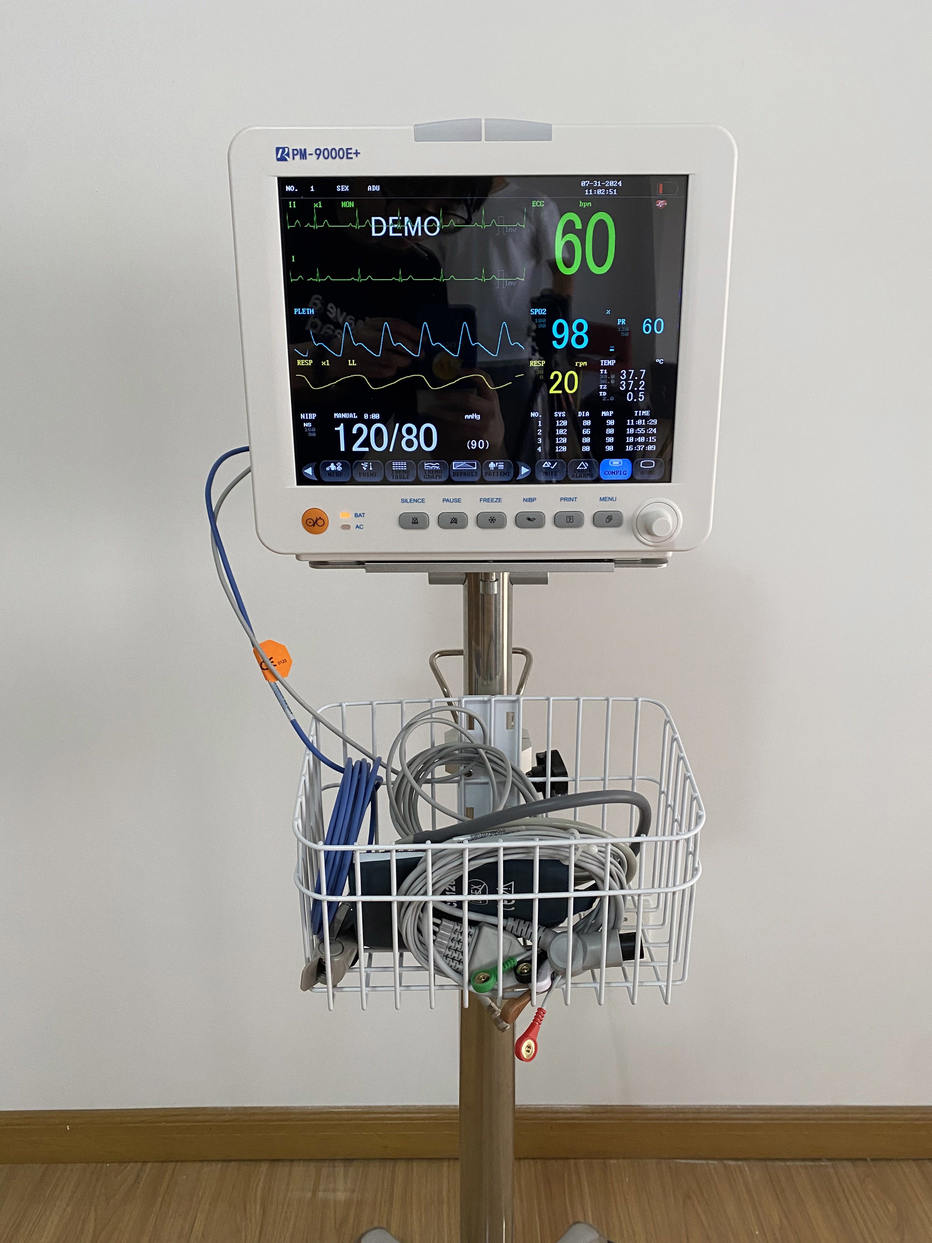 Medical equipment manufacturer high quality multi-parameter monitor 6 parameters