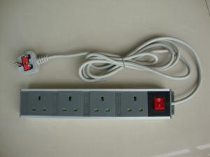  4 Receptacles Horizontal UK European Power Strip With Switch For Kitchen Appliances Manufactures