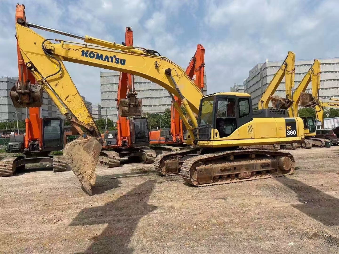 Second Hand Komatsu 360 Excavator From China , A Large And High Quality Excavator