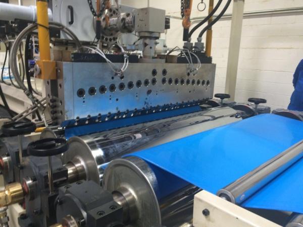 Stationery High Foam Ratio PP Sheet Extrusion Line Chemical / Physical Microfoam