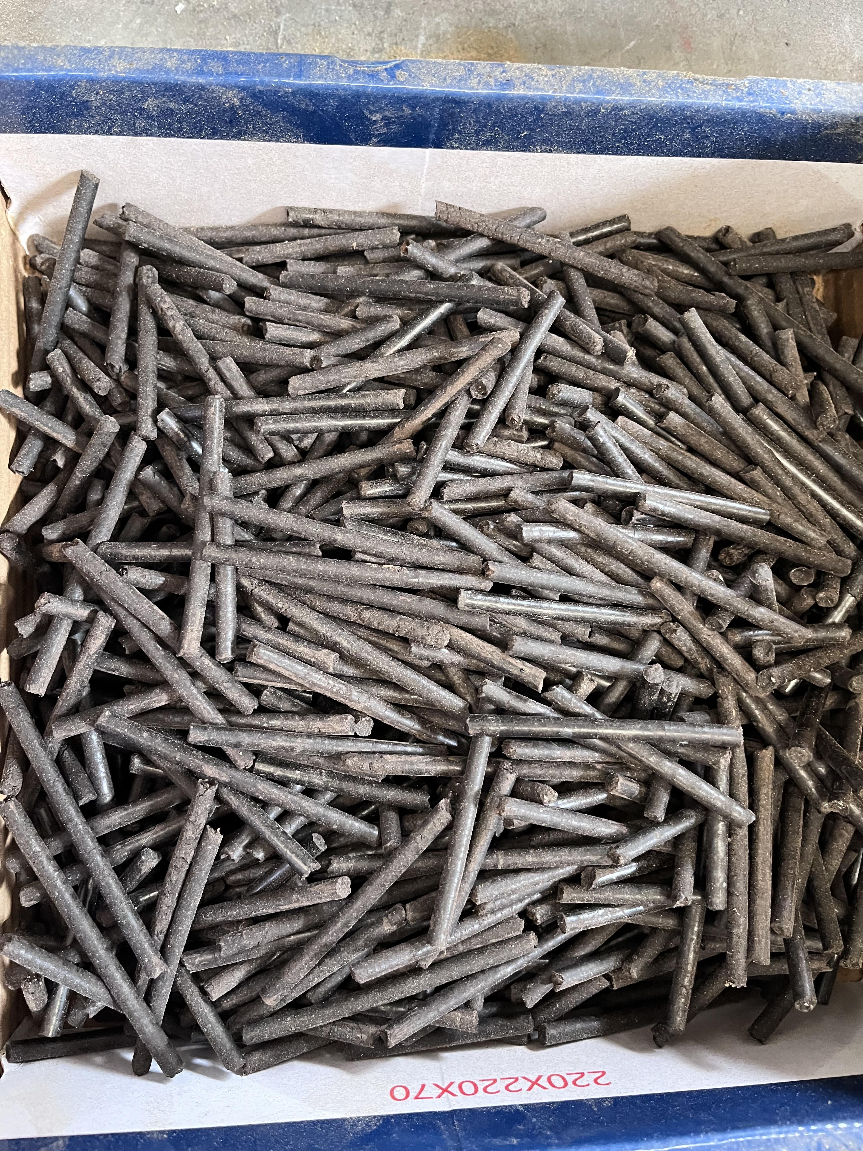 Customized Voltage 900kg Biomass Pellet Machine For Industrial Use Bio Pellet Machine
