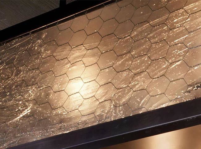 Fabric Laminated Glass, Wired Glass, Laminated Architectural Mesh Brings Noble and Elegant Charm to Buildings