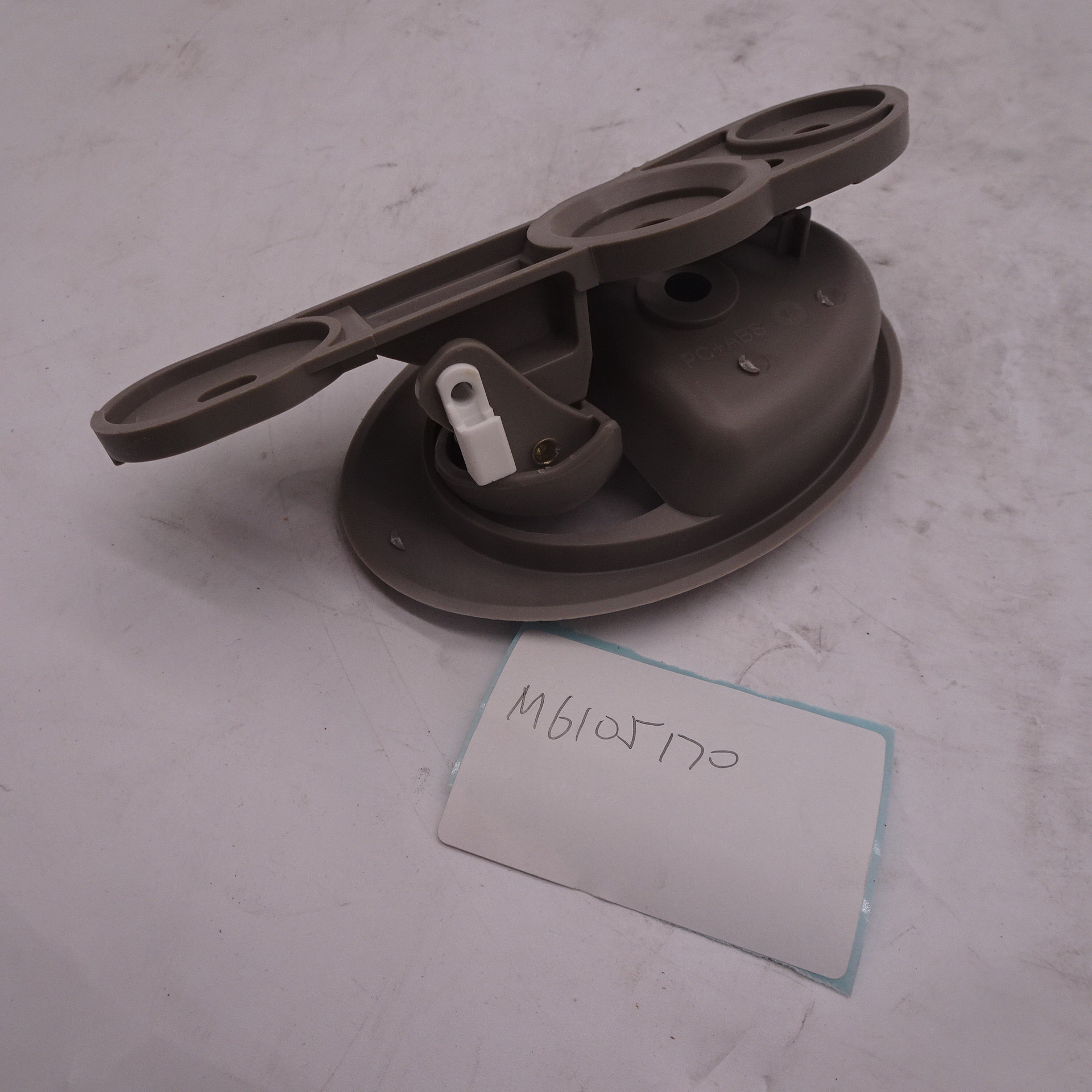Lifan Fengshun front door handle inside door handle inside buckle hand M6105170 M6105270
