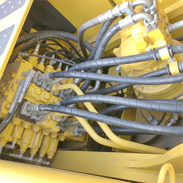 Used 24 Ton Komatsu 240-8 MO Excavator with Good Condition and Original Hydraulic Pump
