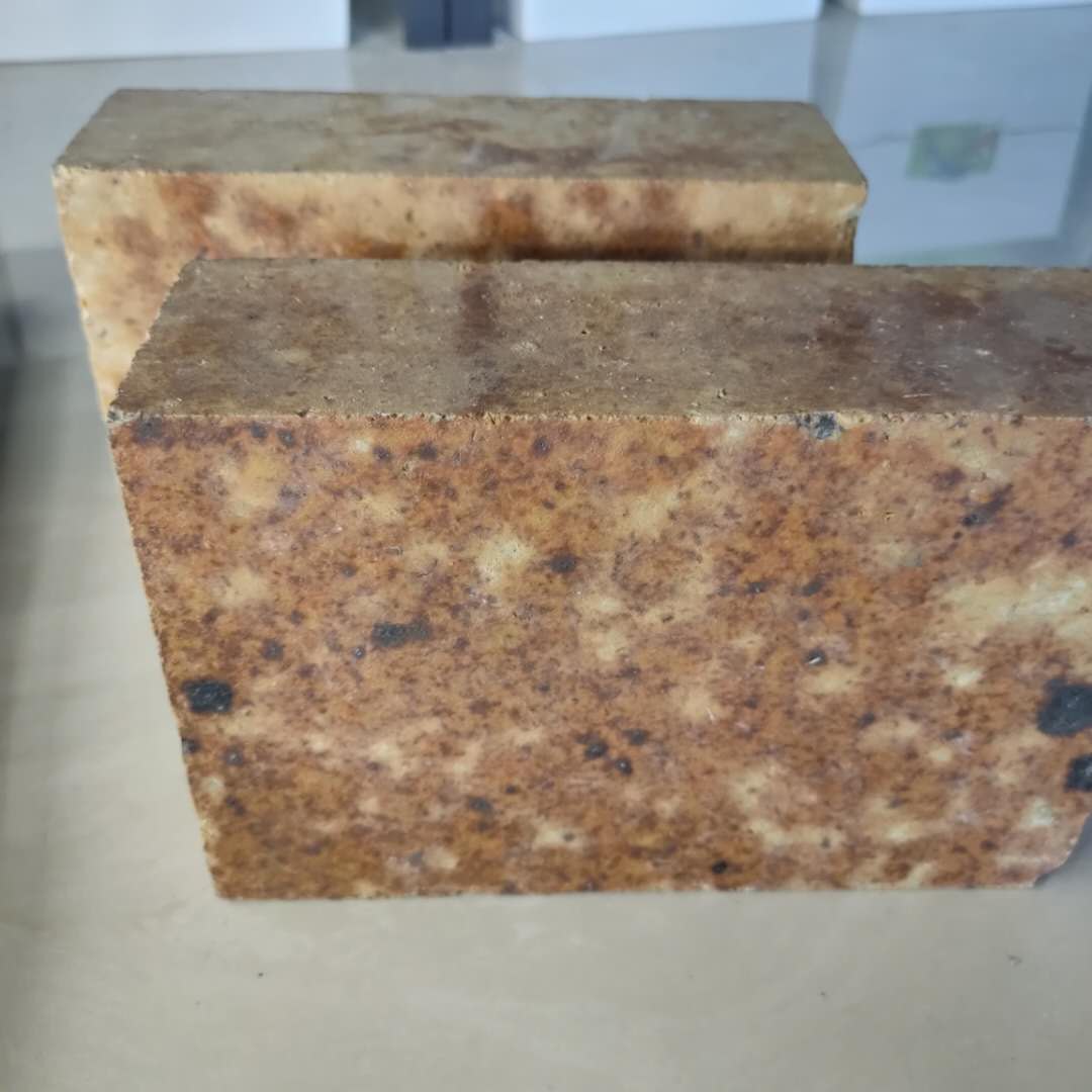 1680 Refractory Silica-Mullite Brick Temperature Kiln Brick with 20% SiO2 Content