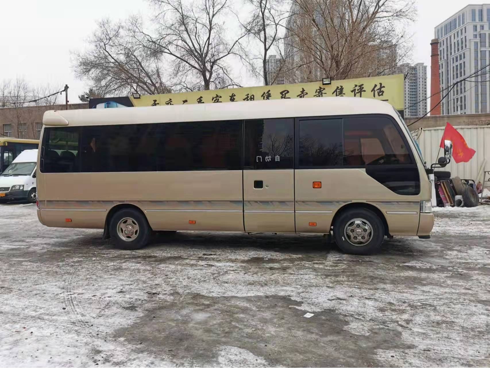 120kw Used Mini Bus Toyota Coaster 23 Seater coach