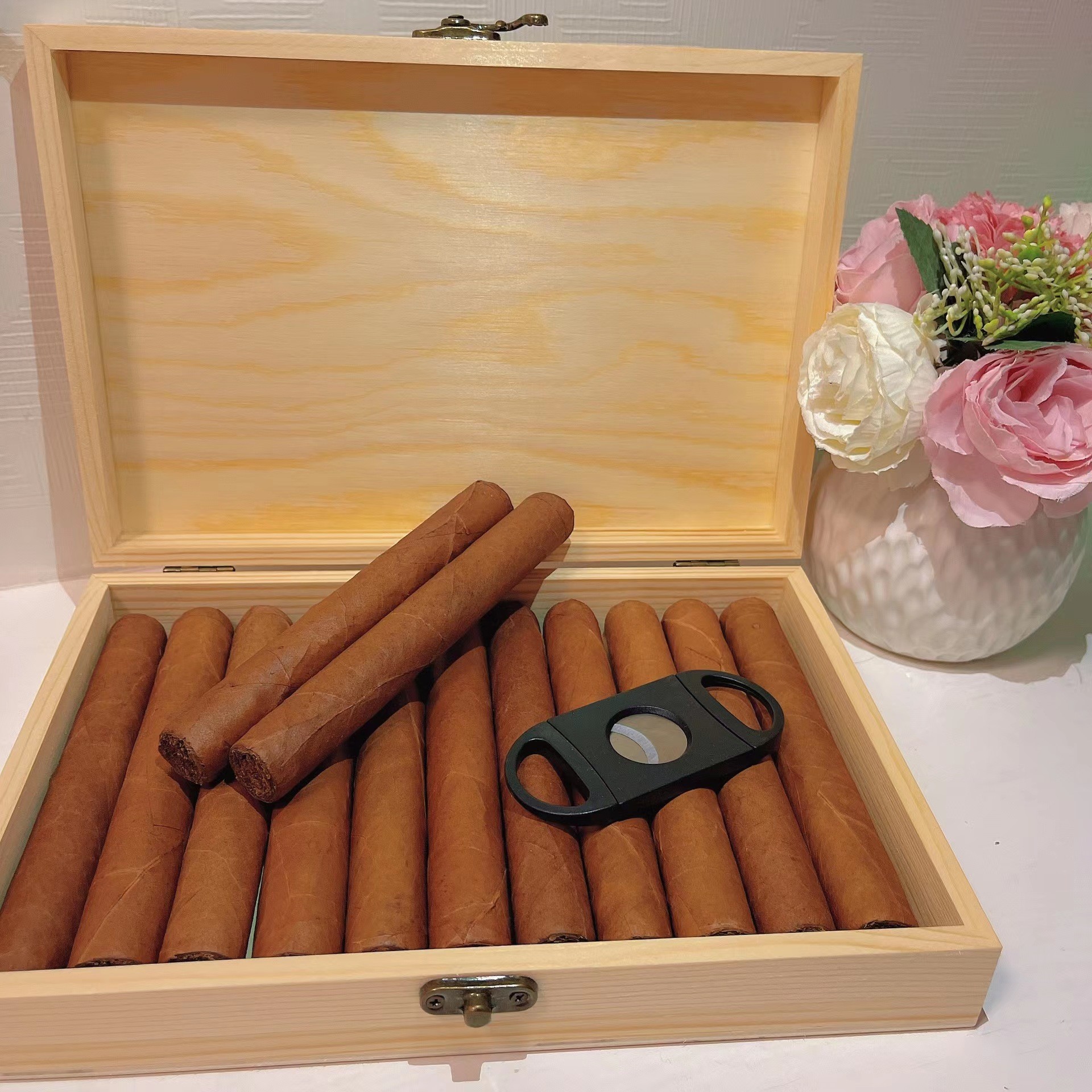 Customized Humidity Control Wood Cigar Packaging Box For Electronics Cigar