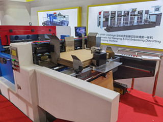 Bottom Suction 5000s/H Automatic Die Cutting Machine For Corrugated Boxes