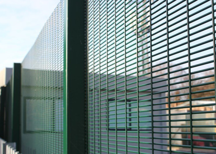 Hot Dipped Galvanized Industrial 4mm 358 High Security Fence