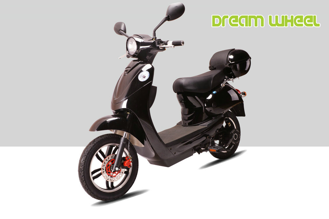 35km/H Pedal Assisted Electric Scooter , Vespa Style Electric Scooter For Adults