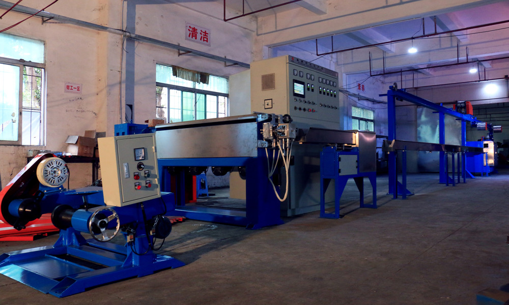 45kw PVC 70 Double Position Siemens Motor Cable Extruder Machine Line For 1.5 2.5