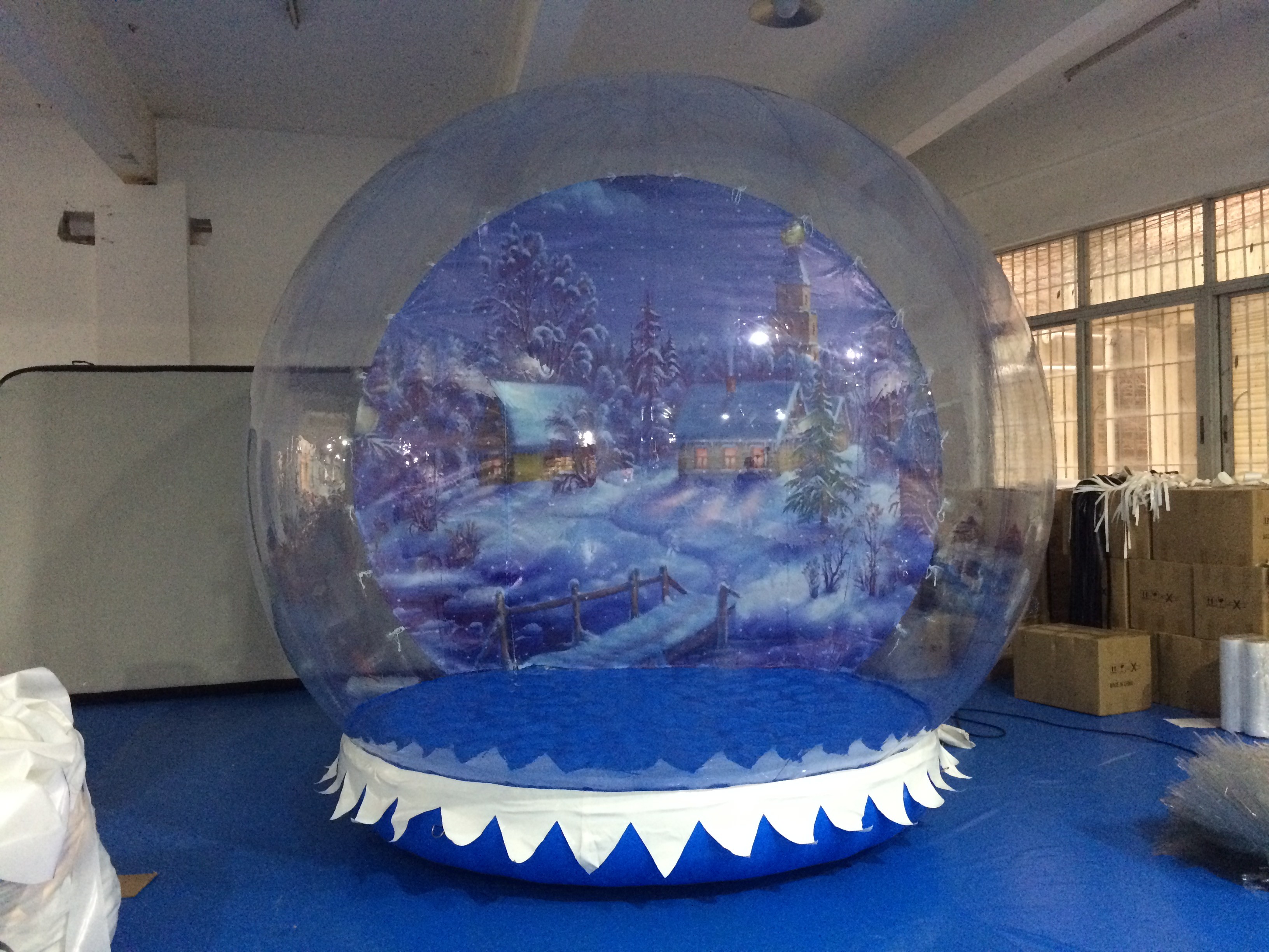 Human Size Snowball Snow Globe / Giant Inflatable Christmas Globe For Festival