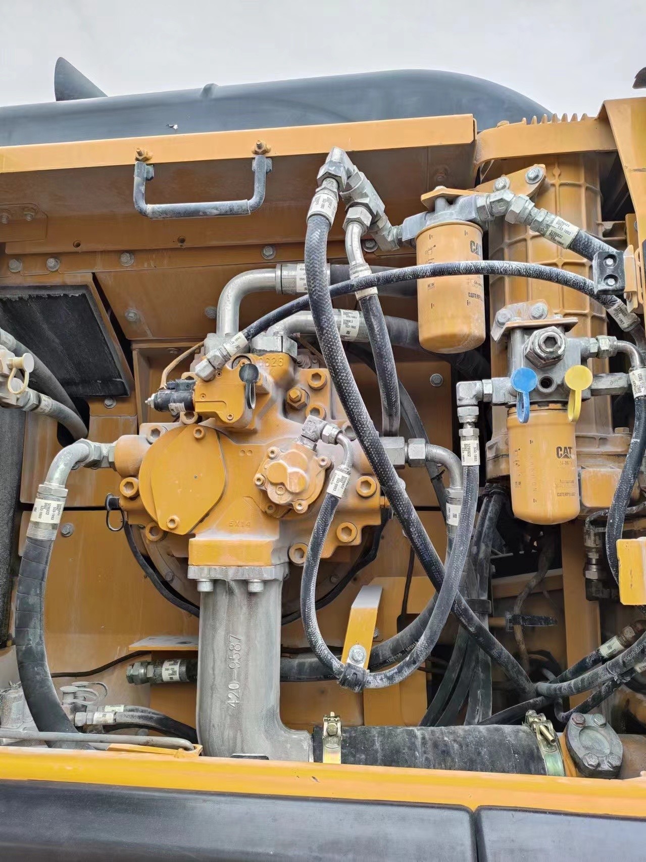 Used 340d2l Caterpillar Earth Moving Construction Digger Heavy Duty Machinery