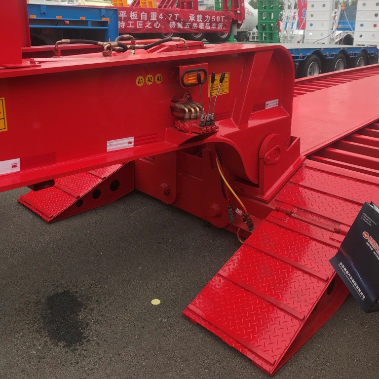650-800mm Height 3 Axle 80T Front Loading Gooseneck Detachable Low Bed Trailer for Loading