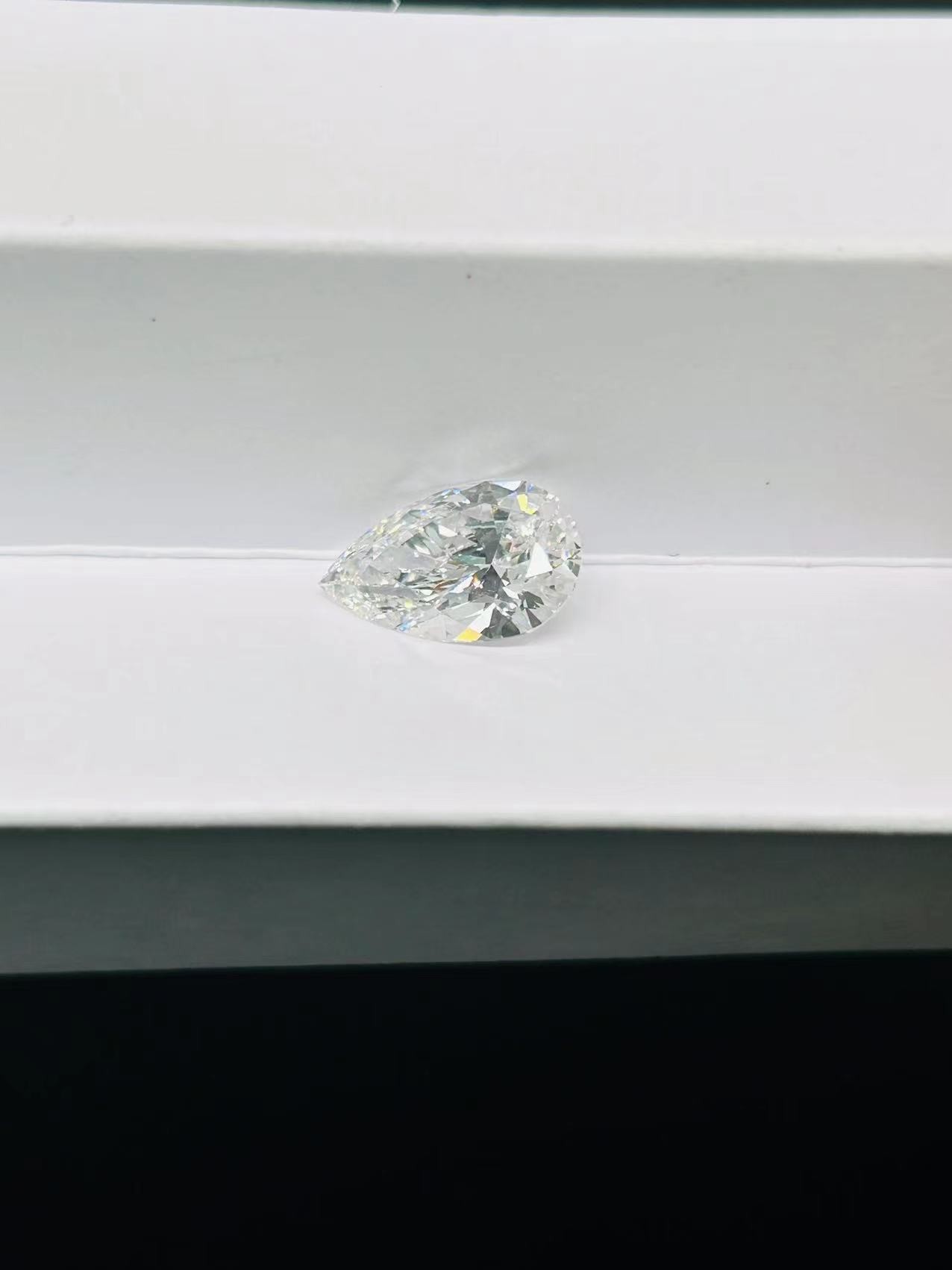Pear Cut Colorless Laboratory Grown Untreated CVD White Diamonds 1-1.99ct IGI Certified