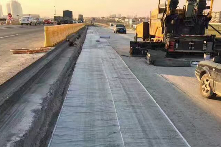 Repairing Asphalt Road Cracking with Butyl Seam Tape A Simple and Effective Solution