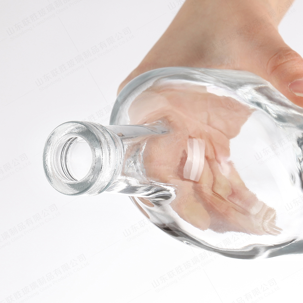 Brandy Vodka Whisky 750ml Glass Bottle with Custom Logo and Rubber Stopper Sealing Type
