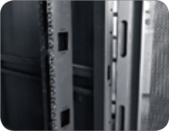 IDC05 server cabinet-Cable management