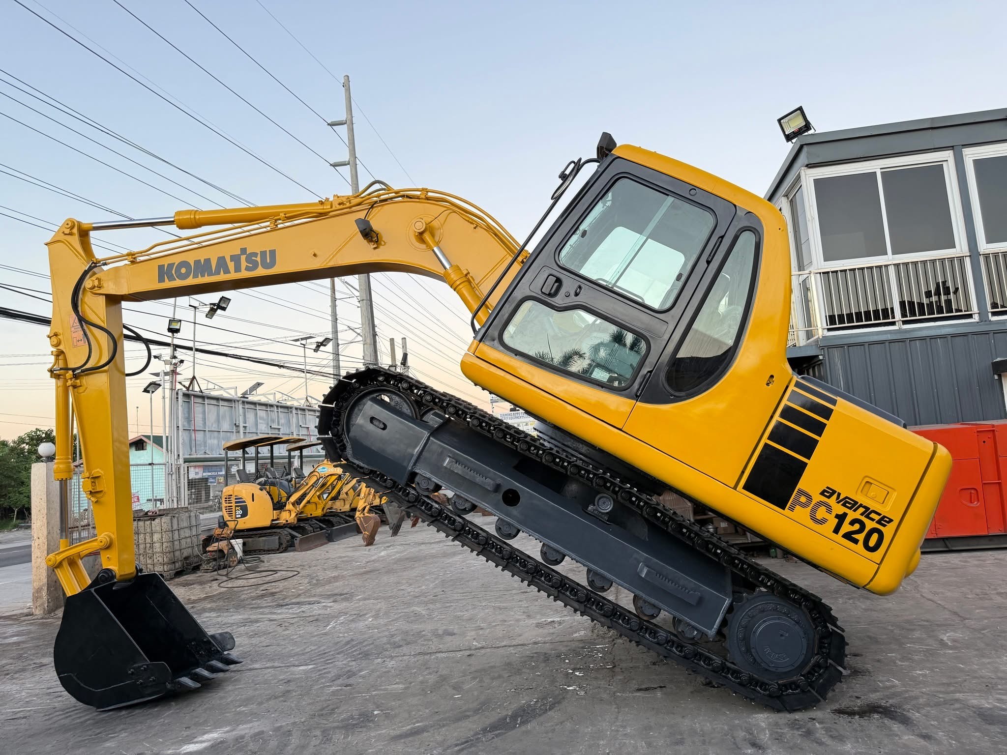 Used Second Hand Komatsu Pc120 Pc120-6E PC120-6EO 12 Ton Crawler Excavator