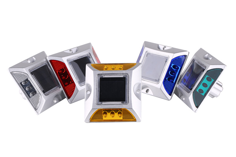 CE Approved 5000mcd Solar Road Stud Light Anti High Temperature