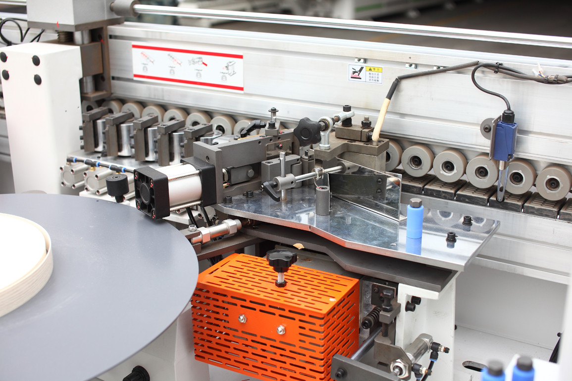 Bevel 45 Degree Edgebander With Pre Milling Abs Edging Machine For Mdf